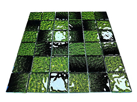 Mutfak tezgah arası ve iç mekan kaplama ve dekorasyon uygulamalarında tüm yüzeyler için, 48x48mm. Siyah-Yeşil Sim Efekti. 30x30cm. Fileli Kristal Mozaik.