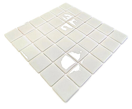 Mutfak tezgah arası, Havuz, Banyo, Sauna, Spa, iç , dış, zemin, duvar, kaplama ve dekorasyon uygulamalarında tüm yüzeyler için, 50x50mm. Beyaz,  31.5x31.5cm. Fileli Cam Mozaik.