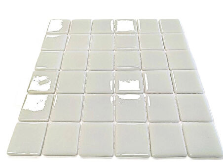 Mutfak tezgah arası, Havuz, Banyo, Sauna, Spa, iç , dış, zemin, duvar, kaplama ve dekorasyon uygulamalarında tüm yüzeyler için, 50x50mm. Beyaz,  31.5x31.5cm. Fileli Cam Mozaik.