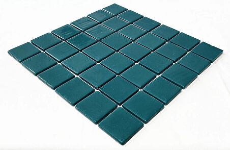 Mutfak tezgah arası, Havuz, Banyo, Sauna, Spa, iç , dış, zemin, duvar, kaplama ve dekorasyon uygulamalarında tüm yüzeyler için, 50x50mm. Turkuaz,  31.5x31.5cm. Fileli Cam Mozaik.
