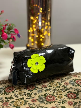 Gogo Makyaj Çantası Siyah Neon Çiçekli Hakiki Yumuşak Deri