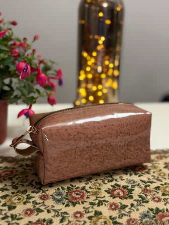 Gogo Hakiki Deri Makyaj Çantası Kahverengi Mermer Desenli 16.5x8x7 cm