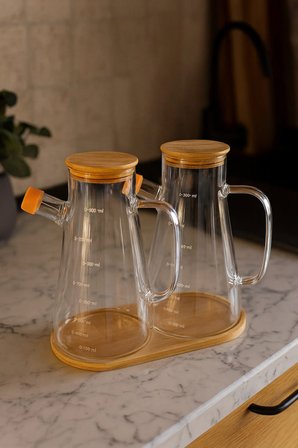 2'li 900 ml Bambu Kapaklı ve Altlıklı Borosilikat Cam Yağlık/Sirkelik/Sosluk