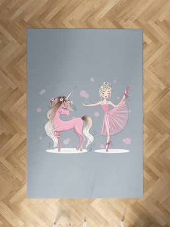 MEKTA HOME BEBEK VE ÇOCUK ODASI Pembe Unicorn ve Kız Desenli Halı