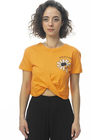 KADIN BURGU DETAYLI  BASKILI CROP T-SHIRT