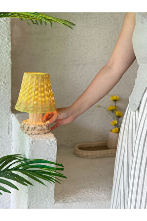 Sarı Rattan & Bambu Masa Üstü Kablosuz Pilli Abajur Alt Rattan Masa Lambası