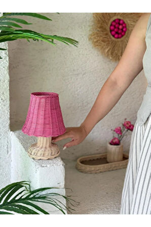 Pembe Rattan & Bambu Masa Üstü Kablosuz Pilli Abajur Alt- Üst Rattan Masa Lambası