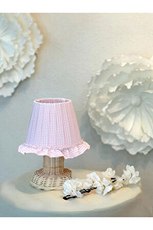Pinky Pembe Pötikare Desen Kumaş Rattan Ayaklı Kablosuz Gece Masa Lambası