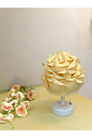 Butter Yellow - Sarı Eva Gül Tasarım Kablosuz Pilli Masa Lambası - Alt Beyaz (Tüm Boy 30 cm)