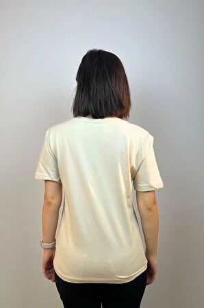 Regular Fit V Yaka Basic Düz Kısa Kollu Tişört Kalp Baskılı