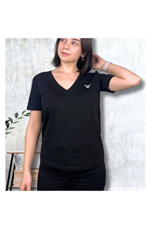 Kadın %100 Pamuk V Yaka Kısa Kollu Tişört - Kalp Baskılı