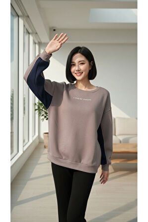 Kadın Rahat Kesim İçi Şardonlu Oversize Slogan Baskılı Sweatshirt
