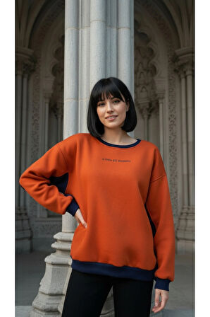 Kadın Rahat Kesim İçi Şardonlu Oversize Slogan Baskılı Sweatshirt