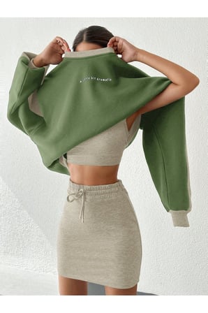 Rahat Kesim Slogan Baskılı Şardonlu Büyük Beden Sweatshirt