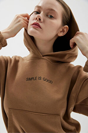 CROP KAPŞONLU BASKILI CEPLİ SWEATSHIRT
