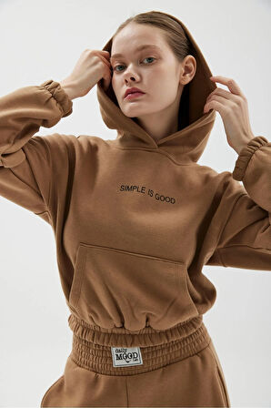 CROP KAPŞONLU BASKILI CEPLİ SWEATSHIRT
