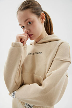 CROP KAPŞONLU BASKILI CEPLİ SWEATSHIRT