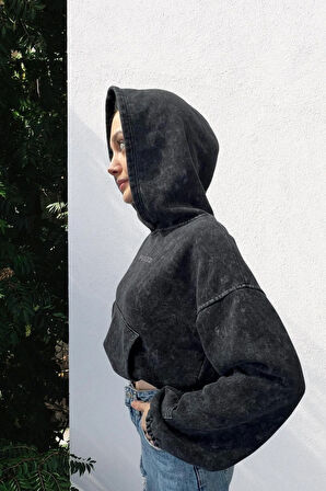 Yıkamalı Crop Kapüşonlu 3 İplik Şardonlu Kanguru Cepli Sweatshirt