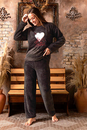 Nisanca Tam Peluş Kışlık Kadın Pijama Takımı- Polar Yılbaşı Pijaması 