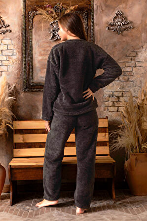 Nisanca Tam Peluş Kışlık Kadın Pijama Takımı- Polar Yılbaşı Pijaması 