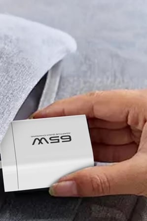 Konfulon C99Q 65W PD Destekli Type-C ve USB Çift Çıkışlı Hızlı Şarj Adaptörü - Beyaz