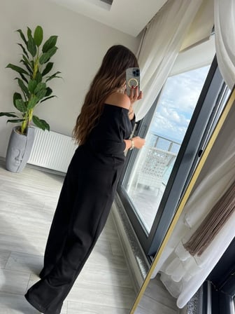 Kadın Uzun Kollu Tek Omuzdan Açık Modal Bluz Ve Pantolon Ikili Takım