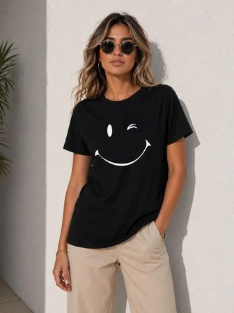 Minimal Gülümseyen Yüz Baskılı Tişört Kısa Kol Yazlık T-Shirt - Siyah
