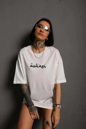 Bisiklet Yakalı Sırt Baskılı Oversize T-Shirt - Beyaz