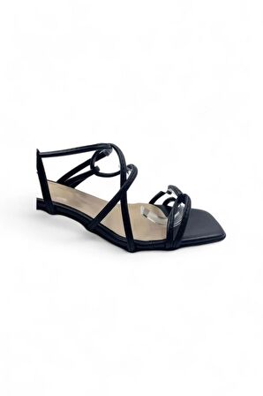 Mira Siyah Şık Ve Zarif Kadın Topuklu Ayakkabı