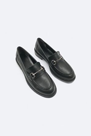 Mirth Siyah Kadın Loafer Toka Detaylı Mat Suni Deri Makosen Günlük Ayakkabı