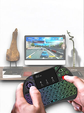Renkli ışıklar ve konforlu kullanım mini klavyede buluştu