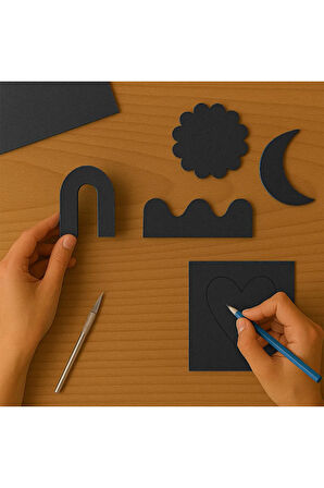 Siyah Renkli Mukavva 18 Adet 50x70 cm Sert Karton Mukavva