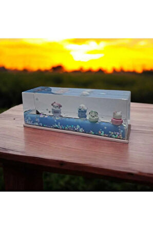 Kuromi ve Hello Kitty Karakterli Batmayan Şirin Figürler Akvaryumlu Plastik Süs