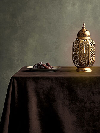 Perle Daily Series Kadife Dokulu Kahverengi Masa Örtüsü