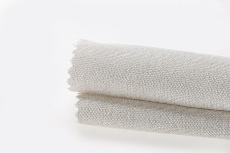 Pastel Ekru Renk Masa Örtüsü Kadife Dokulu Leke Tutmaz