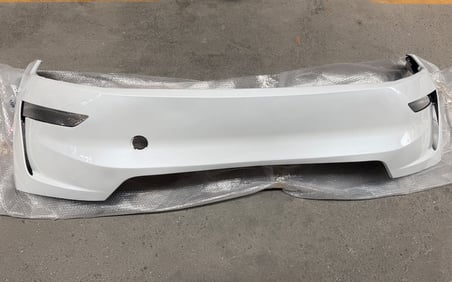 TESLA - ÖN TAMPON (BEYAZ BOYALI) YENİ MODEL Y 2025-