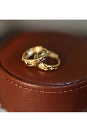 Minamal Altın Kaplama Yıldız Işıltılı Küpe