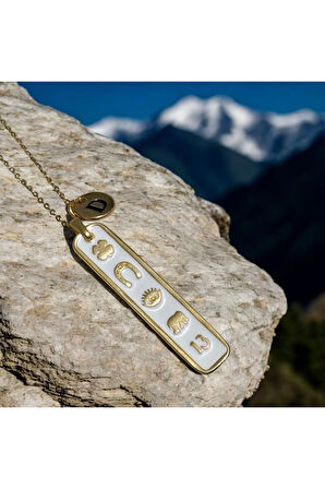 Kişiye Özel Harfli Çelik Şans Plakası Kolye – Gold & Beyaz