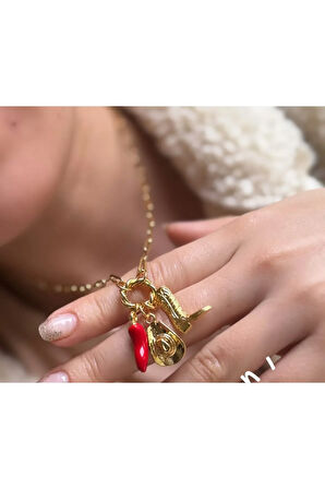 Kovboy Girls Charm Kolye – Altın Kaplama Kararmaz Çelik