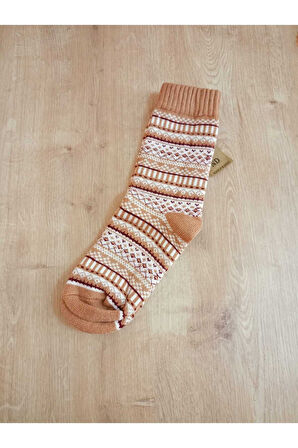 HAVLULU KIŞLIK YUMUŞAK SICAK YILBAŞI MOTİF DESENLİ ETNİK KADIN ÇORABI PAMUKLU KAHVE BEYAZ ÇORAP