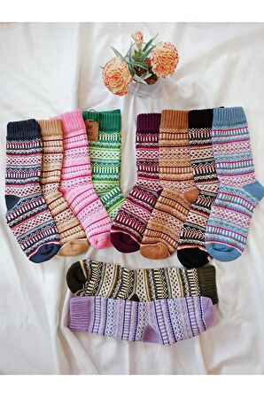 HAVLULU KIŞLIK YUMUŞAK SICAK YILBAŞI MOTİF DESENLİ ETNİK KADIN ÇORABI PAMUKLU KAHVE BEYAZ ÇORAP