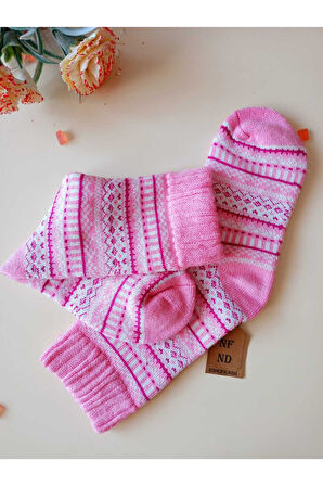 2 ÇİFT KALIN KIŞLIK YUMUŞAK ÇORAP YILBAŞI MOTİF ETNİK DESENLİ KADIN ÇORABI SİYAHYEŞİL PEMBE 36-40