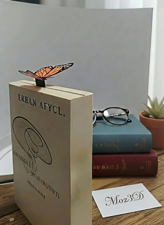 Dekoratif Yapay Kelebek – Kitap Ustu Tasarim Ayraci