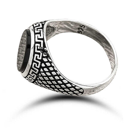 ​Lucky Life 925 Ayar Gumuss Oniks Taşlı Desenli Erkek Yüzük