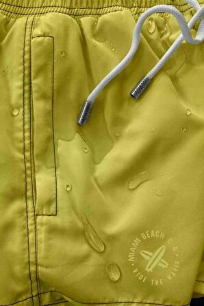 Sarı Kısa Model Su İtici Özellikli Düz Renk Erkek Mini Plaj Deniz Şort Mayo - 2202-Sarı