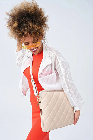 Omuz Askılı Notebook Çanta Tablet Laptop Kılıfı 13"-14" Kapitone Deri Bej