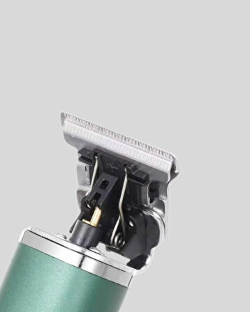 Şarjlı Erkek Tıraş Makinesi – 180 Dakika Pil Ömrü 2.5 Saat Hızlı Şarj USB