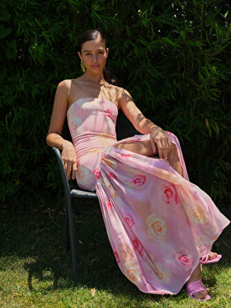 Markano Vivian Elbise Pembe