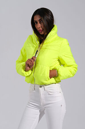 Markano Neon Yeşil Sırtı Taş Baskılı Dik Yaka Kısa Şişme Mont