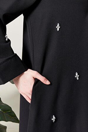 Siyah Önü Çıtçıtlı Cepli Taş İşlemeli Abaya - Ferace